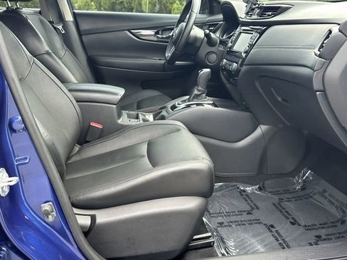 Used 2018 Nissan Rogue SL FWD image 15