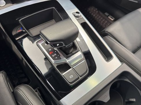 Used 2025 Audi Q5 Prestige image 32