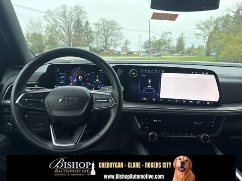 Used 2025 Chevrolet Tahoe Z71 AWD/4WD image 15