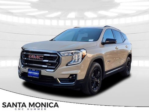 Used 2022 GMC Terrain AT4 image 1