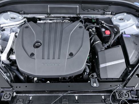 New 2026 Volvo XC60 B5 Plus w/ Protection Package Premier image 32