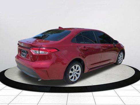 Used 2023 Toyota Corolla LE FWD image 3