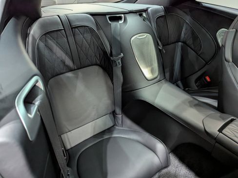 Used 2025 Aston Martin DB12 Coupe image 22