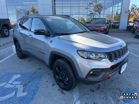 Used 2023 Jeep Compass Trailhawk image 6