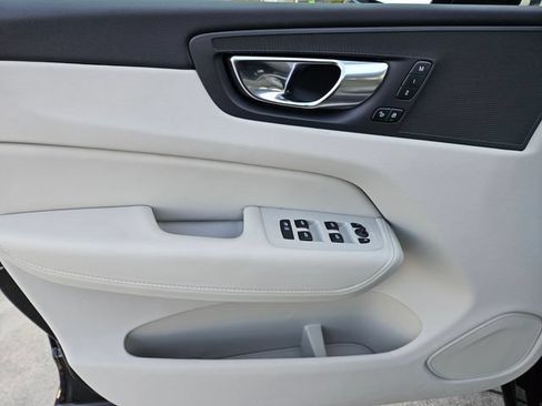 Certified 2025 Volvo XC60 T8 Plus w/ Protection Package Premier AWD/4WD image 20