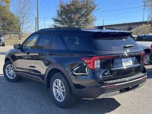 New 2026 Ford Explorer Active w/ Active Comfort Package RWD image 5