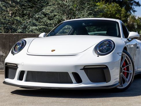 Used 2018 Porsche 911 GT3 RWD image 7