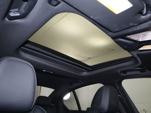 Certified 2023 BMW 330i 330i w/ Driving Assistance Package image 19