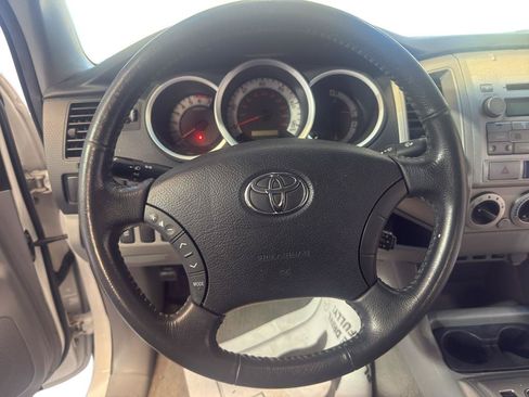 Used 2011 Toyota Tacoma 4x4 Access Cab w/ SR5 Pkg #2 image 19