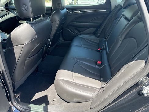 Used 2017 Buick LaCrosse Essence FWD image 5