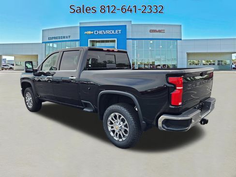 New 2026 Chevrolet Silverado 2500 LTZ w/ LTZ Convenience Package AWD/4WD image 3