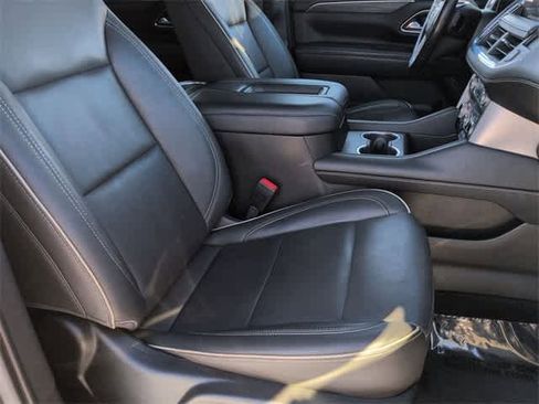 Used 2021 GMC Yukon SLT w/ SLT Luxury Package image 24