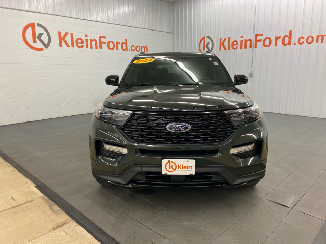 Used 2024 Ford Explorer ST-Line w/ Class IV Trailer Tow Package AWD/4WD image 2