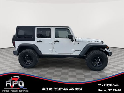 Used 2016 Jeep Wrangler Unlimited Rubicon w/ Connectivity Group image 6