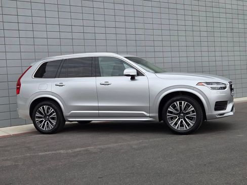Used 2021 Volvo XC90 T6 Momentum AWD/4WD image 7