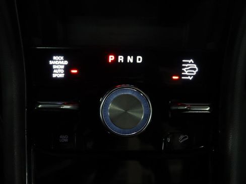 Used 2022 Jeep Grand Cherokee Overland w/ Luxury Tech Group IV image 25