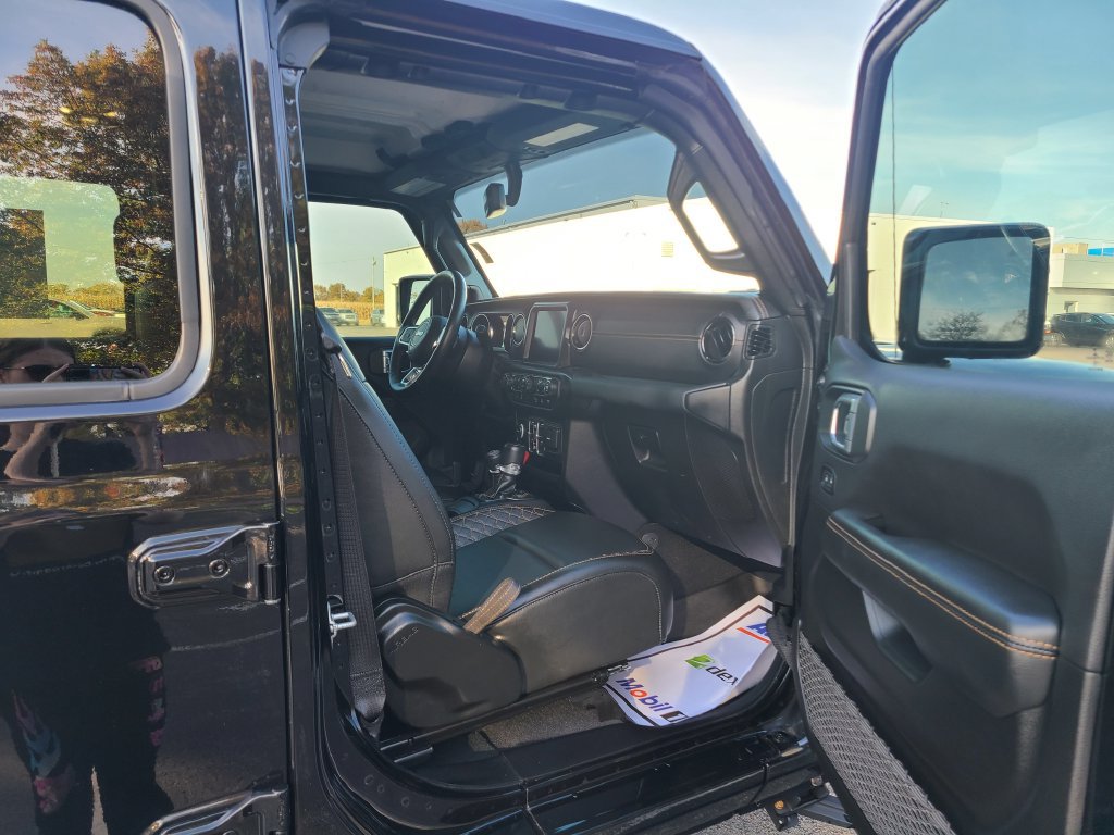 Used 2022 Jeep Gladiator Overland AWD/4WD image 11