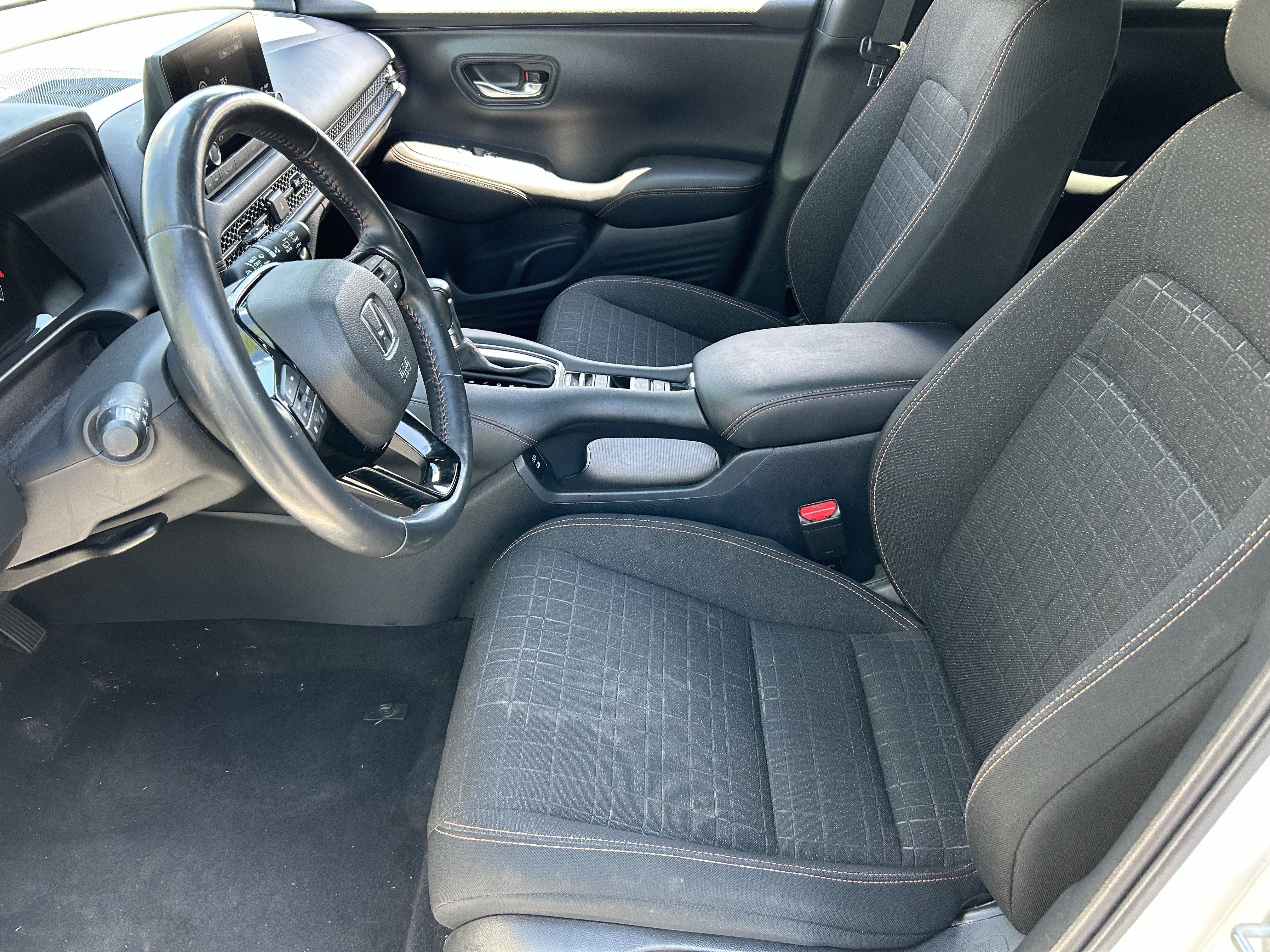 Used 2024 Honda HR-V Sport image 17