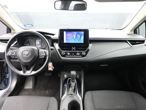 Used 2023 Toyota Corolla LE image 12