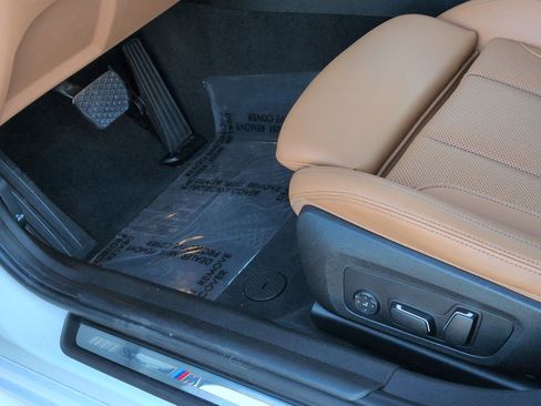 Certified 2024 BMW 330i Sedan w/ M Sport Package image 17