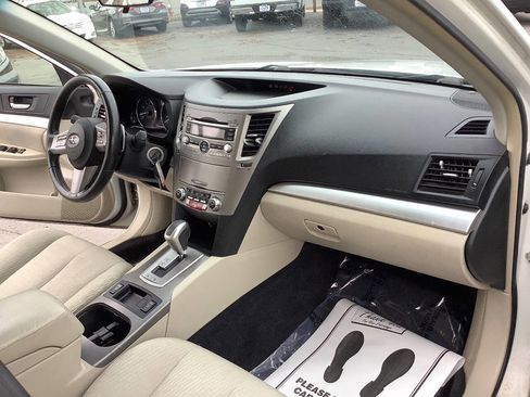 Used 2010 Subaru Outback 2.5i Premium image 30