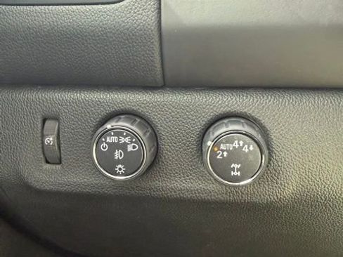 Used 2018 Chevrolet Colorado LT w/ Luxury Package, Chrome image 19