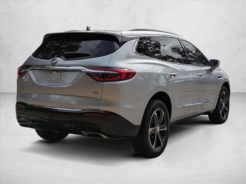 Used 2020 Buick Enclave Essence w/ Sport Touring Edition image 2