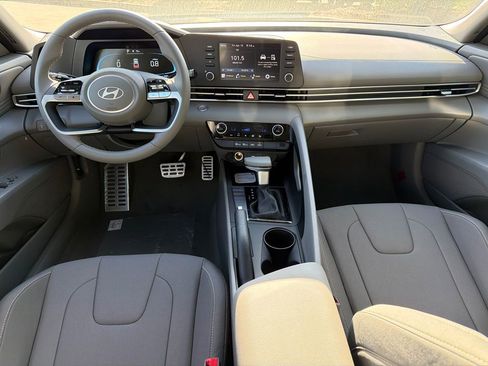 New 2026 Hyundai Elantra SEL Sport FWD image 22