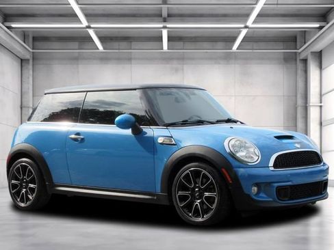 Used 2013 MINI Cooper S FWD image 1