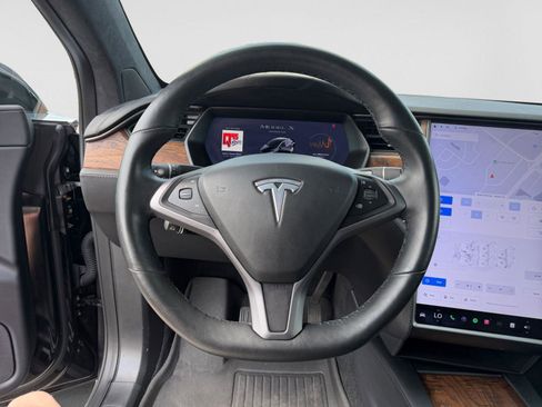 Used 2020 Tesla Model X Long Range AWD/4WD image 11
