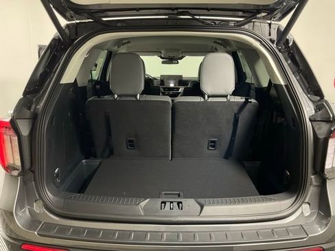 New 2025 Ford Explorer Active w/ Active Comfort Package image 11