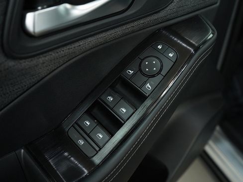 Used 2022 Nissan Rogue SV image 22