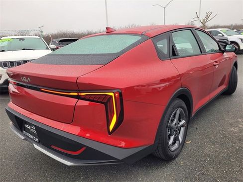 Used 2025 Kia K4 LXS image 4