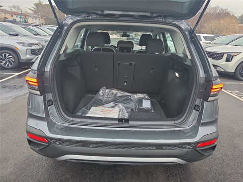 New 2026 Volkswagen Taos S image 5