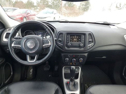 Used 2018 Jeep Compass Latitude w/ Cold Weather Group image 13