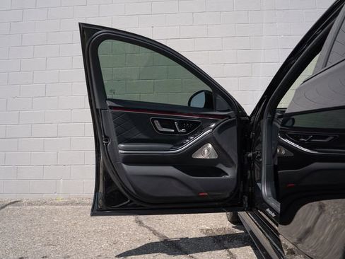 Used 2024 Mercedes-Benz S 580 4MATIC Sedan image 15