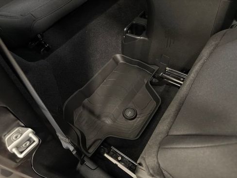 Used 2022 Jeep Wrangler Sport AWD/4WD image 50