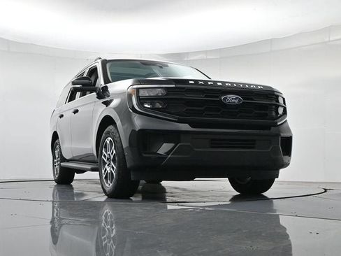 Used 2025 Ford Expedition Active AWD/4WD image 39