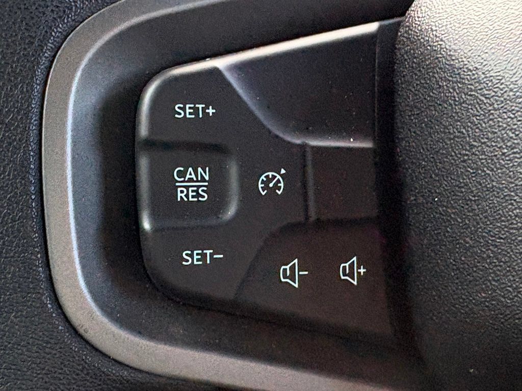 Used 2022 Ford Bronco 2-Door AWD/4WD image 15