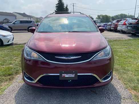 Used 2019 Chrysler Pacifica Touring-L FWD image 8