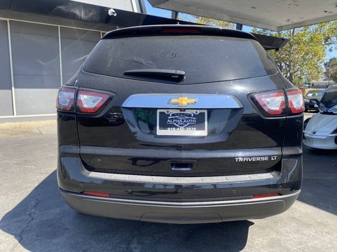 Used 2016 Chevrolet Traverse LT w/ Style and Technology Package FWD image 27