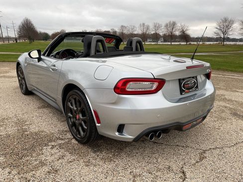 Used 2018 FIAT 124 Spider Abarth w/ Convenience Group image 4