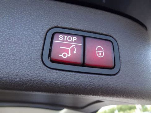 Used 2019 Mercedes-Benz GLS 450 4MATIC image 14