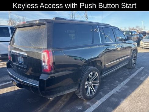 Used 2019 GMC Yukon XL Denali image 2