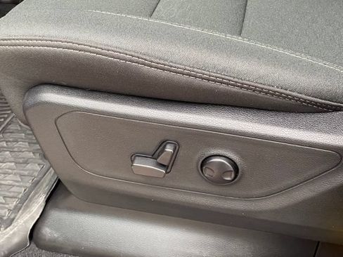Used 2025 RAM 1500 Big Horn AWD/4WD image 29