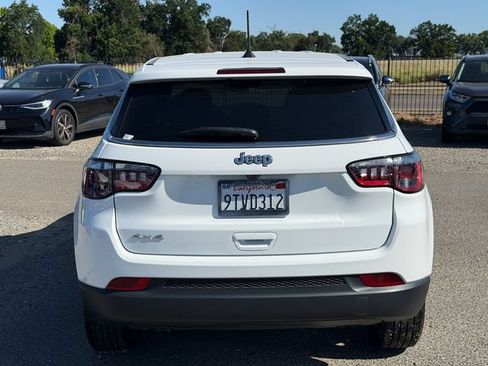 Used 2025 Jeep Compass Sport AWD/4WD image 7