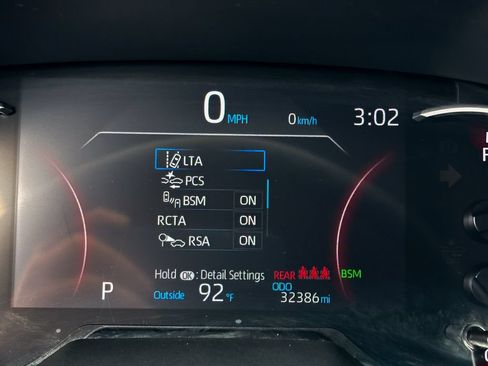 Used 2025 Toyota RAV4 XLE AWD/4WD image 34