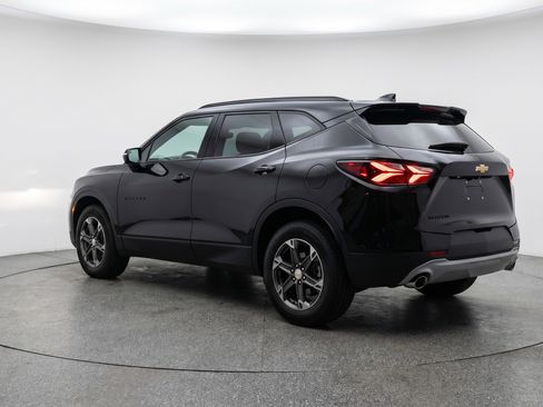 Used 2025 Chevrolet Blazer LT image 6