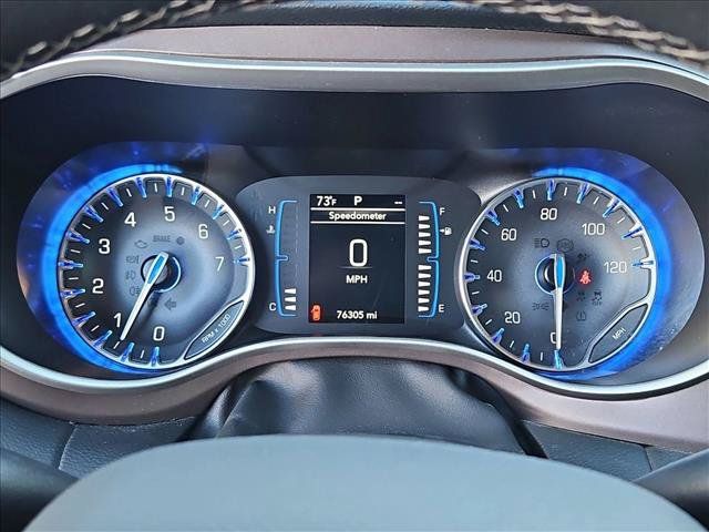 Used 2023 Chrysler Voyager LX FWD image 11