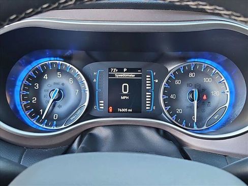 Used 2023 Chrysler Voyager LX FWD image 11